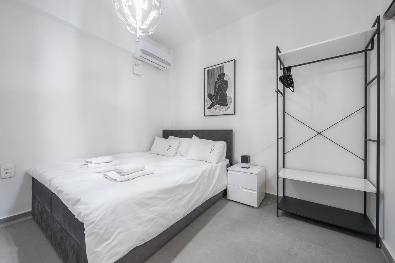 Iguana Gold Luxury Suites 2 Athene Buitenkant foto